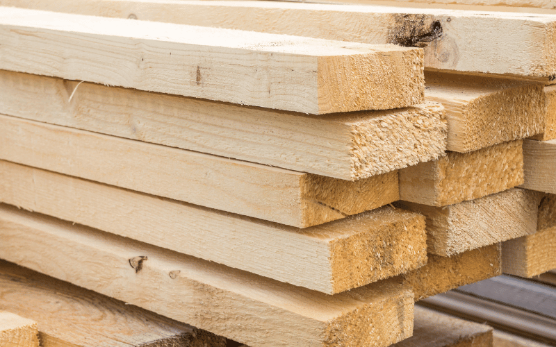 Bauholz, Dachlatten, Kantholz aus der Region, Holz- und Saegwerk Metzger